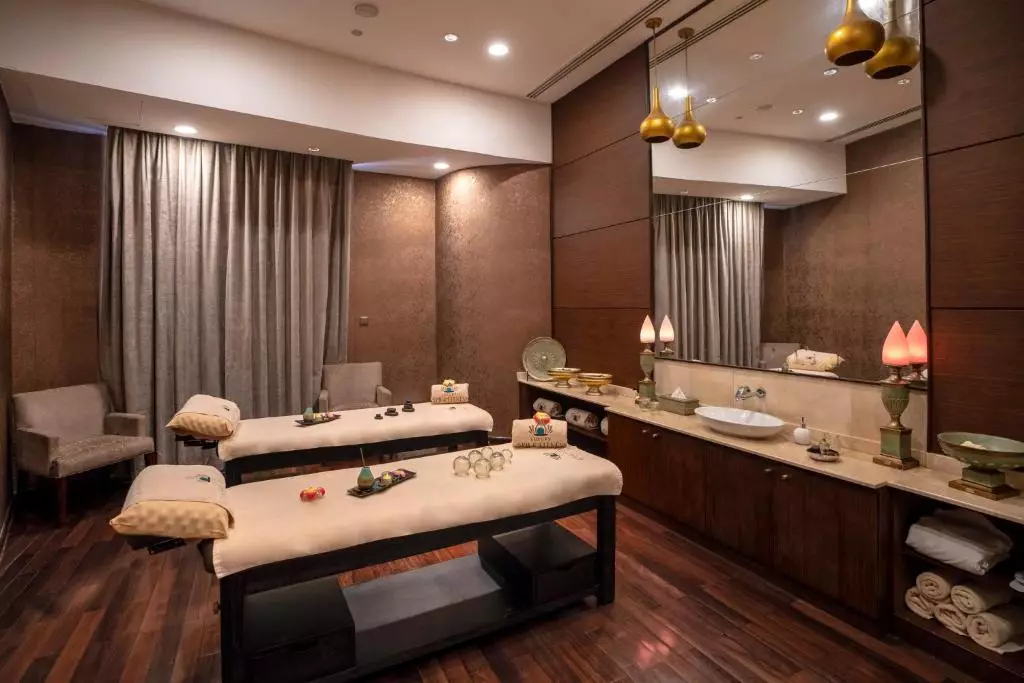 Best Plaza West Bay Hotel